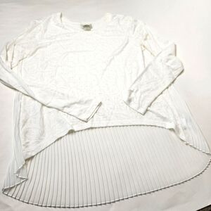 Ariat Women's Size L Accordion Back Blouse